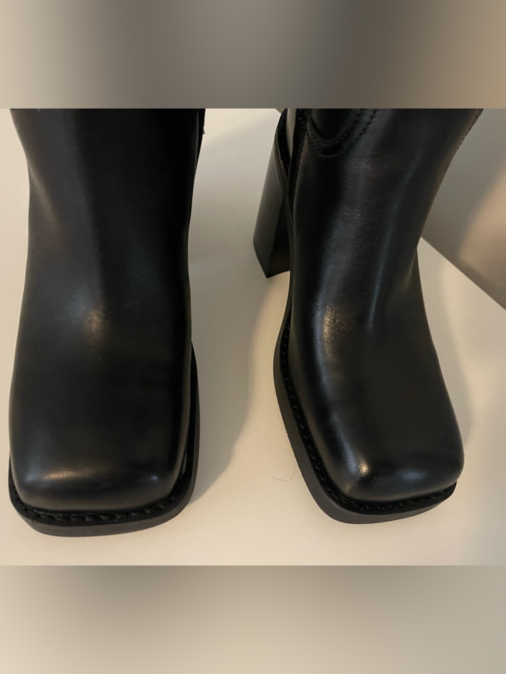 Michael Kors Leather Women's Black Knee-High Block Heel Boots 8.5 - Picture 3 of 8